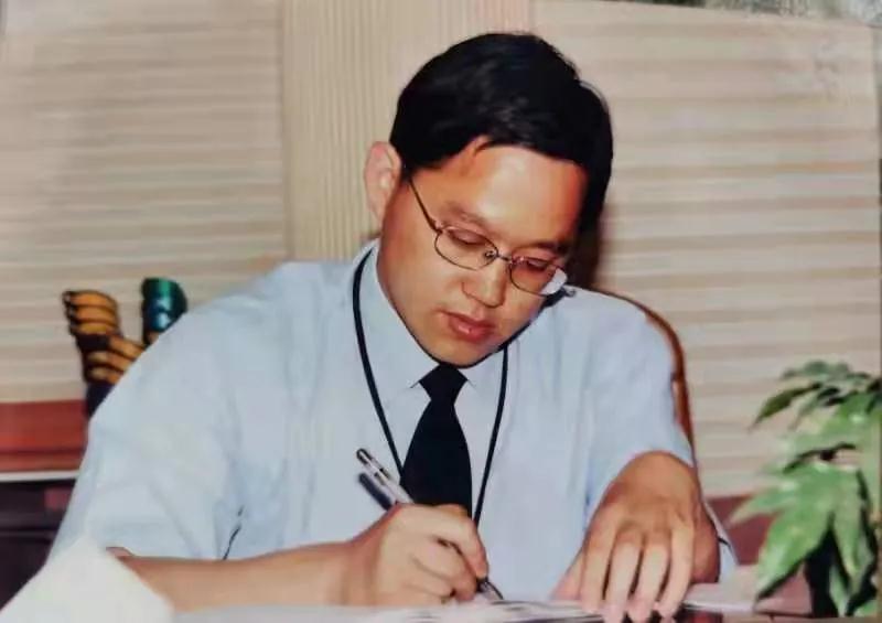 跑步前的国民兄弟 跑步前的国民兄弟